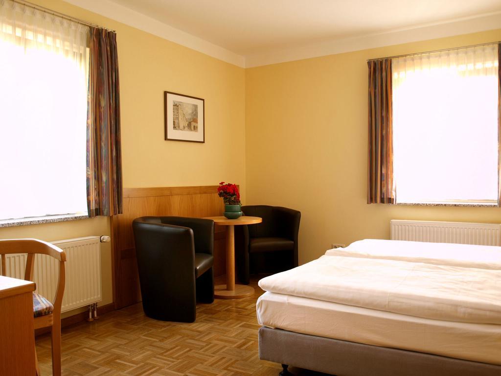 Hotel Dom-Eck Bautzen Room photo